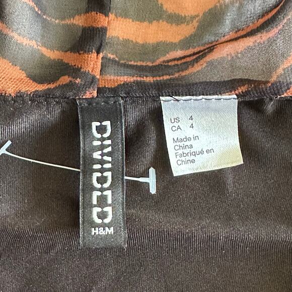 H&M Divided Women’s Animal Print Ruffle Wrap Dress Polyester Brown Black Size 4 - Picture 8 of 15